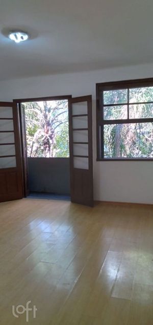 Image 5 - 880433