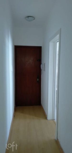 Image 1 - 880433