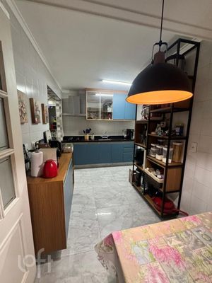 Image 17 - 880438