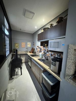 Image 14 - 880438
