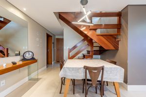 Image 23 - 880455
