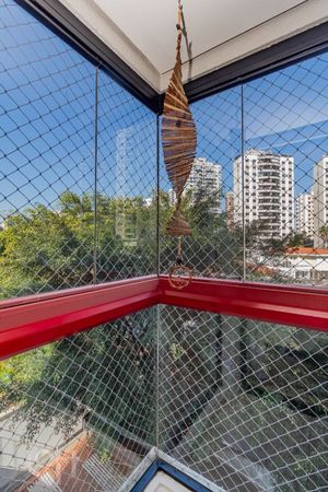 Image 34 - 880456