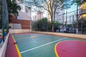 Image 17 - 880458