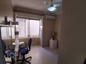 Image 8 - 880464