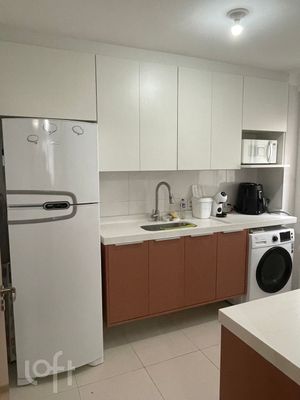 Image 5 - 880466