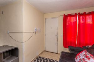 Image 3 - 880483