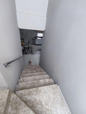 Image 7 - 880487