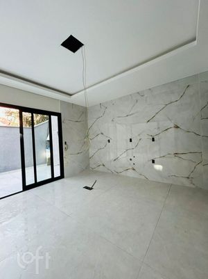 Image 5 - 880491