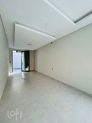Image 4 - 880491