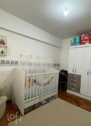 Image 11 - 880497
