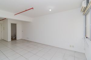 Image 9 - 880499