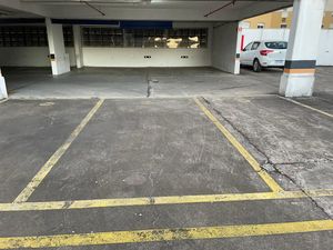 Image 7 - 880499