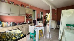 Image 18 - 880501