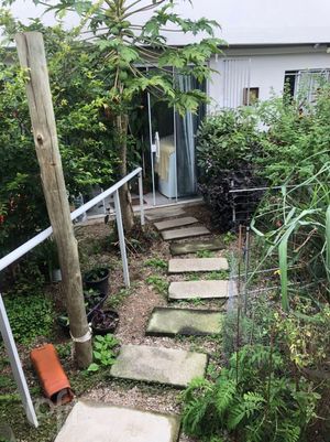 Image 26 - 880501