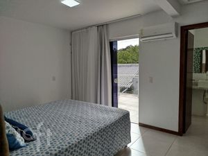 Image 19 - 880505