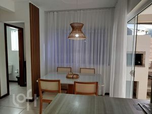Image 1 - 880505