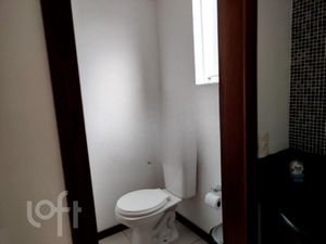 Image 9 - 880505