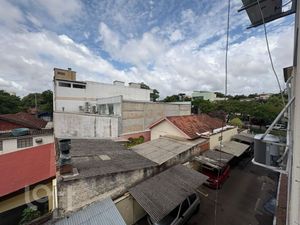 Image 19 - 880511