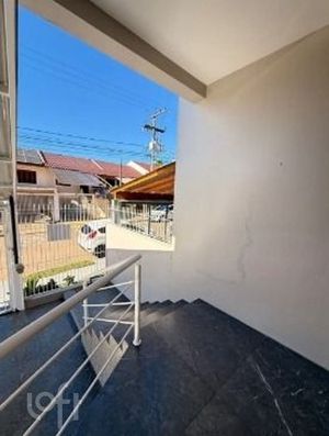 Image 10 - 880517