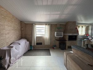 Image 18 - 880521