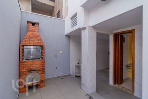 Image 32 - 880529