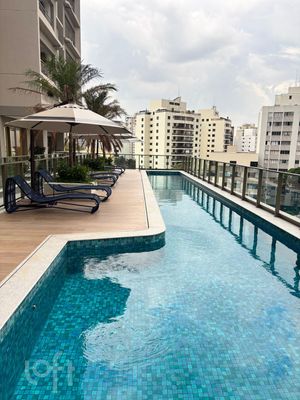 Image 13 - 880530
