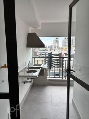 Image 1 - 880530