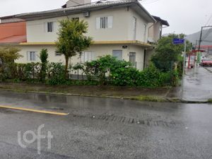 Image 19 - 880534