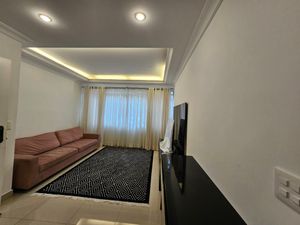Image 8 - 880546