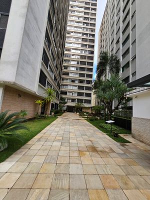 Image 72 - 880546