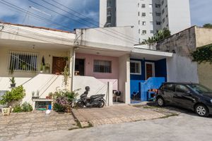 Image 26 - 880547