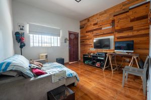 Image 3 - 880547