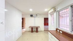 Image 35 - 880661