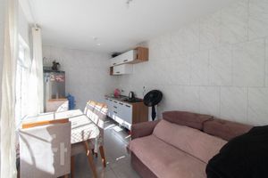 Image 29 - 880664