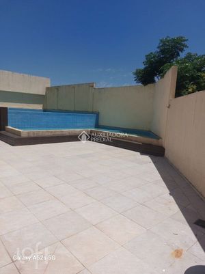 Image 12 - 880665