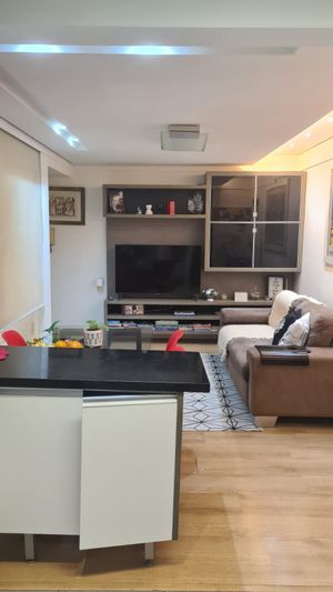Image 9 - 880678