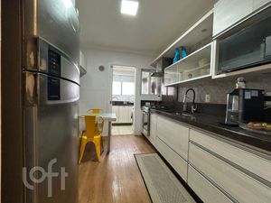 Image 8 - 880680