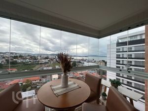 Image 6 - 880680