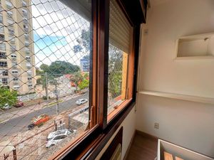 Image 9 - 880716