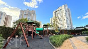 Image 73 - 880721