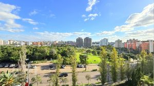 Image 2 - 880721