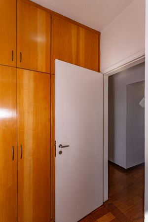 Image 31 - 880722
