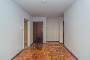 Image 3 - 880724