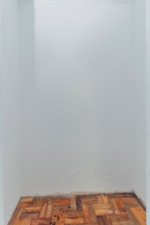 Image 10 - 880724