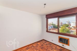 Image 6 - 880731