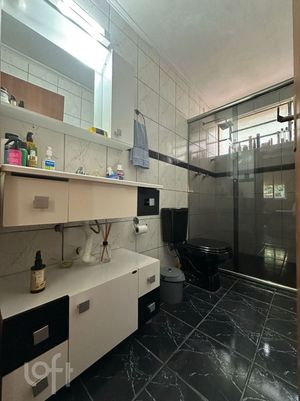 Image 9 - 880732