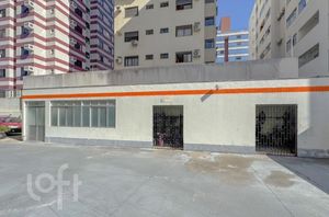 Image 31 - 880734