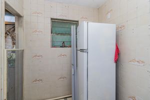 Image 17 - 880764