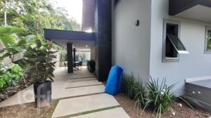 Image 33 - 880774
