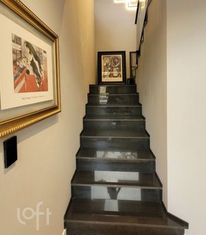 Image 31 - 880774